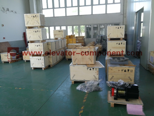Lift zonder tandwiel 320 - 400 kg Belasting 0,3 - 1,0 m/s Snelheid 3000 kg statische belasting